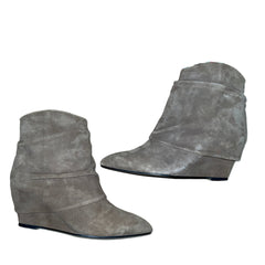 Carmen Marc Valvo Women's Cuffed Kid Suede Wedge Bootie 8/38 Taupe