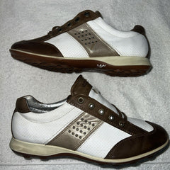 Women’s Ecco Wingtip Spikeless Golf Shoe 38  White/brown/Metallic Leather