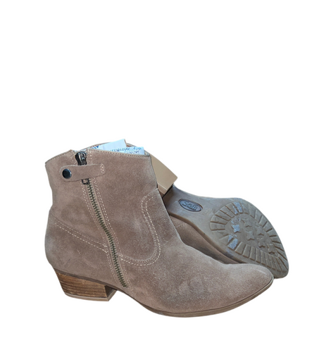 Sofft Womens Padma  Western  Bootie Taupe Velour Suede Stone  8.5M