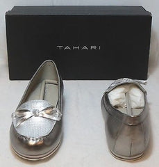 TAHARI Women's Sadie Boat Shoe - Silver Leather - Sz 6.5M - MSRP $98 - ShooDog.com