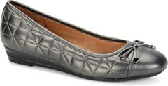 SOFFT Women's •Shondra• Quilted Cap-toe Flat