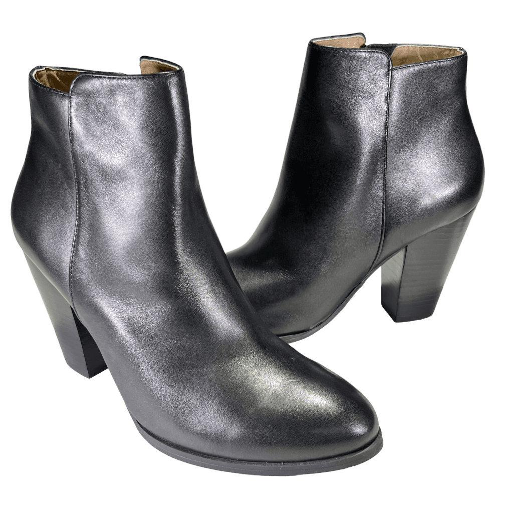 ADRIENNE VITTADINI Women's  •Beah • Leather Ankle  Bootie