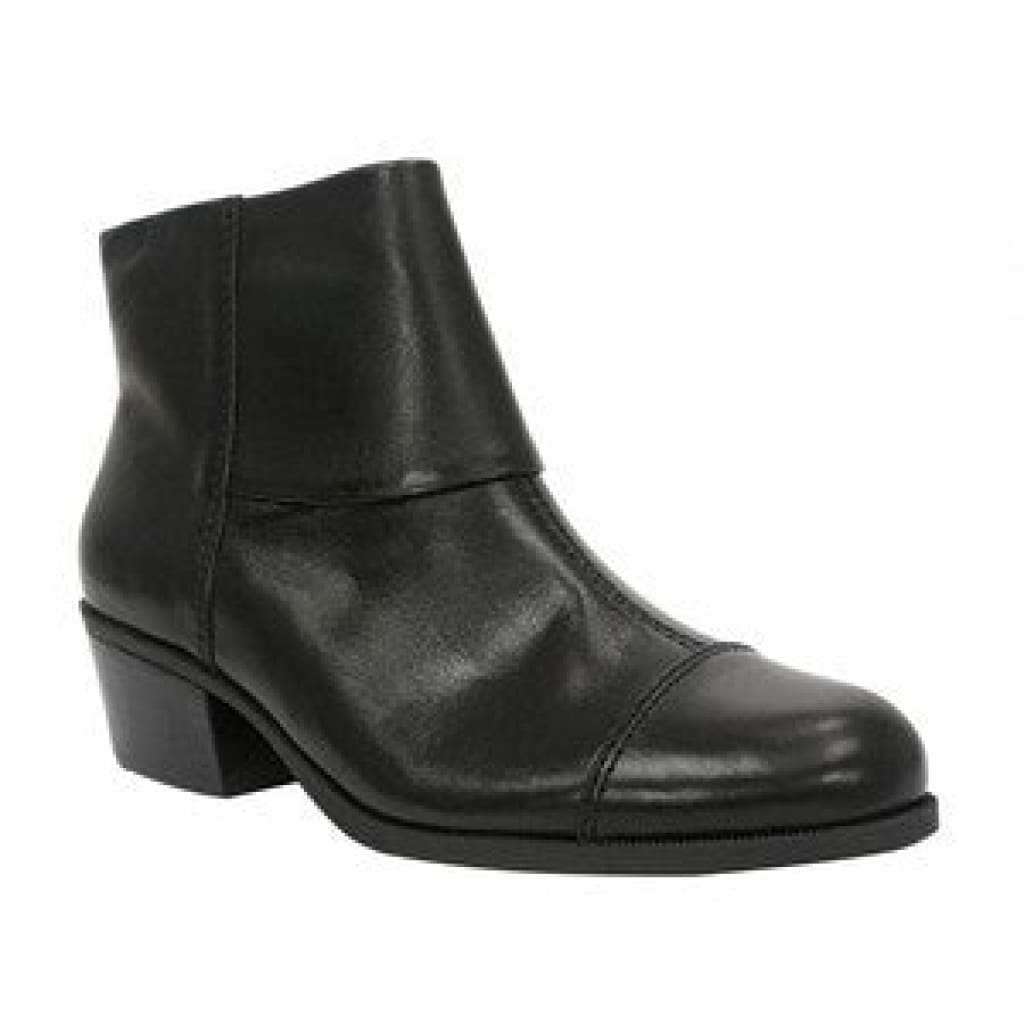 ELLEN TRACY Women's Randa  Boot - Black Leather - - ShooDog.com