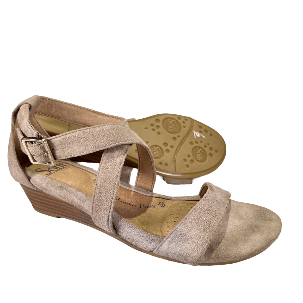 SOFFT Women's "Innis"  Wedge Sandal - size 6M